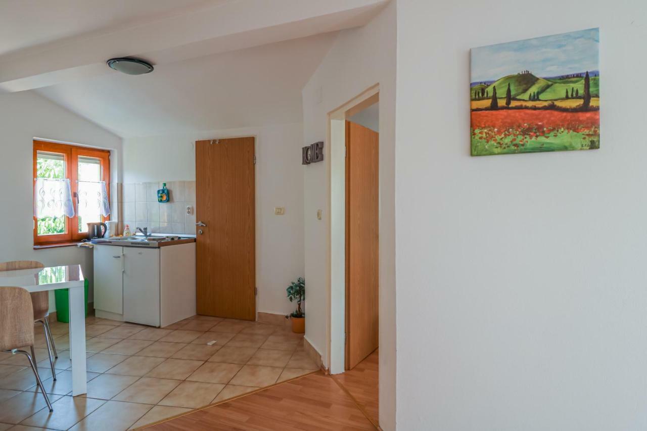 Apartamento Waimarie Fažana Exterior foto